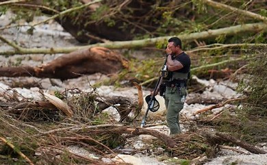 TEXAS BAJO AGUA: YA SON 52 LOS MUERTOS Y CONTINÚA LA BÚSQUEDA DE DESAPARECIDOS TRAS UNA INUNDACIÓN HISTÓRICA