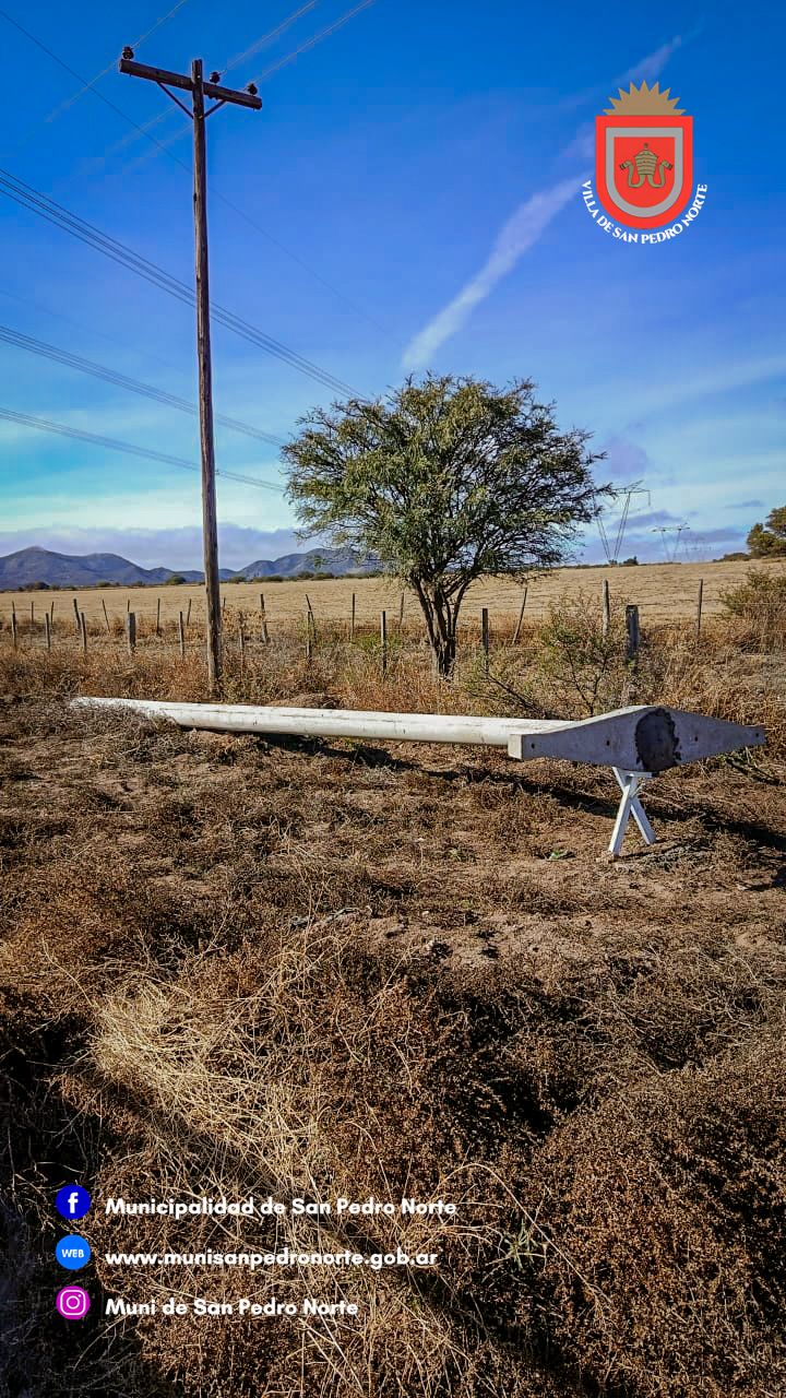 CAMBIAN POSTES DE MADERA POR CEMENTO EN LA LÍNEA ELÉCTRICA HACIA SAN PEDRO NORTE