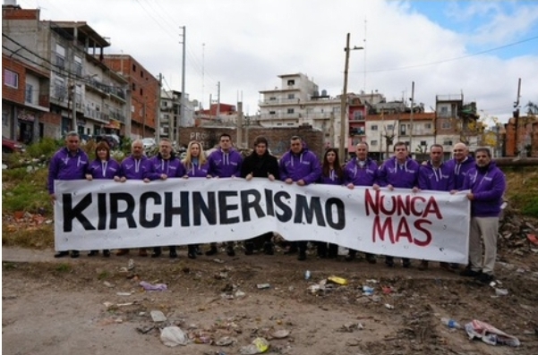 MILEI LANZA CAMPAÑA EN BUENOS AIRES CON LA FRASE “NUNCA MÁS” Y DESATA CRÍTICAS 