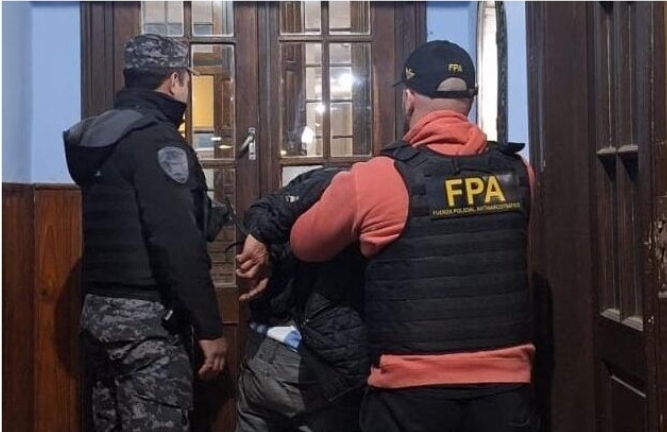 RÍO SECO: DETIENEN A UN HOMBRE CON COCAÍNA EN LA TERMINAL DE ÓMNIBUS